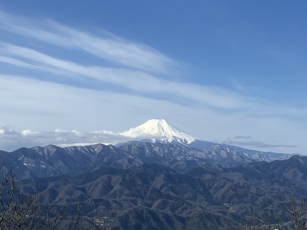 陣馬山から見た富士山