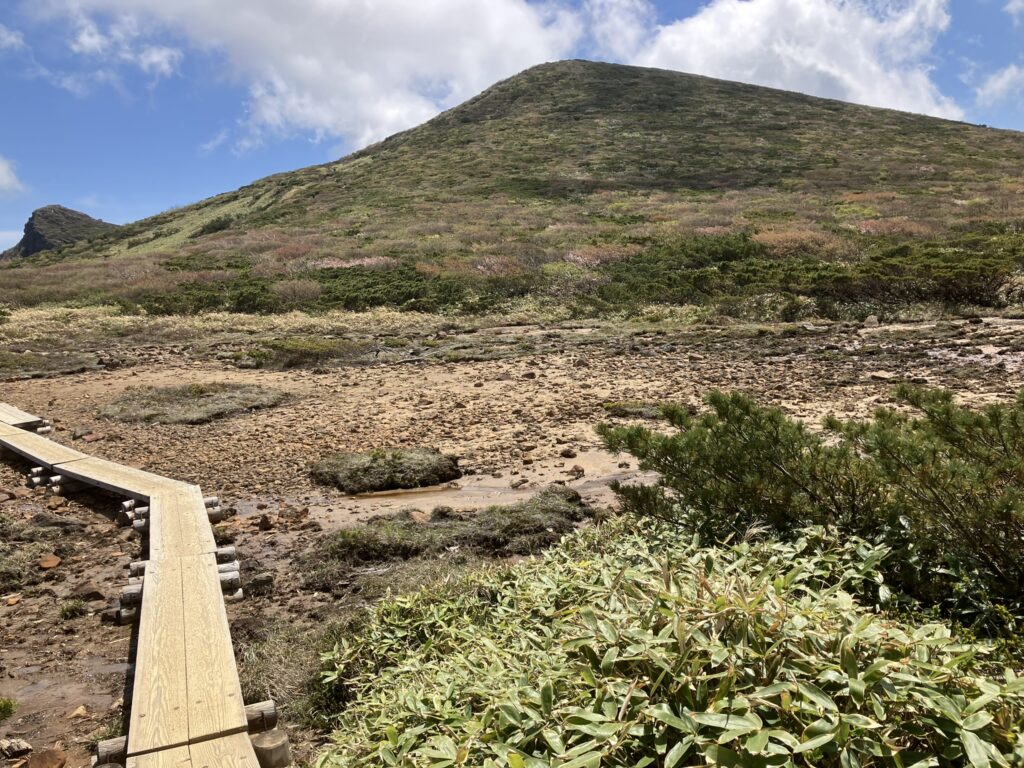 三本槍岳_登山道